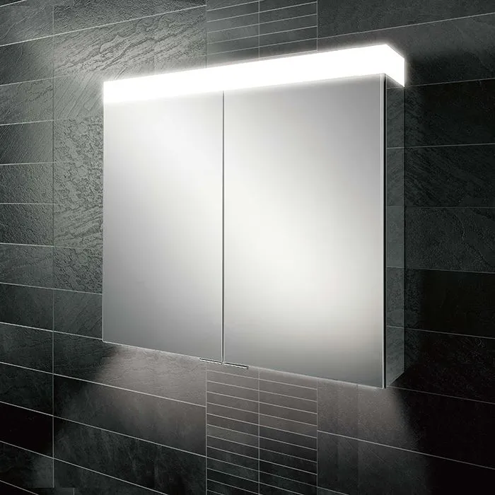 Belysta badrumsskåp